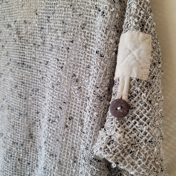 Kak Tus open‎ weave mesh shark-bite hem Boho top - Picture 2 of 7